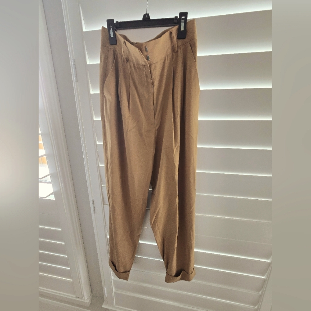 a loves a dress-pants in camel